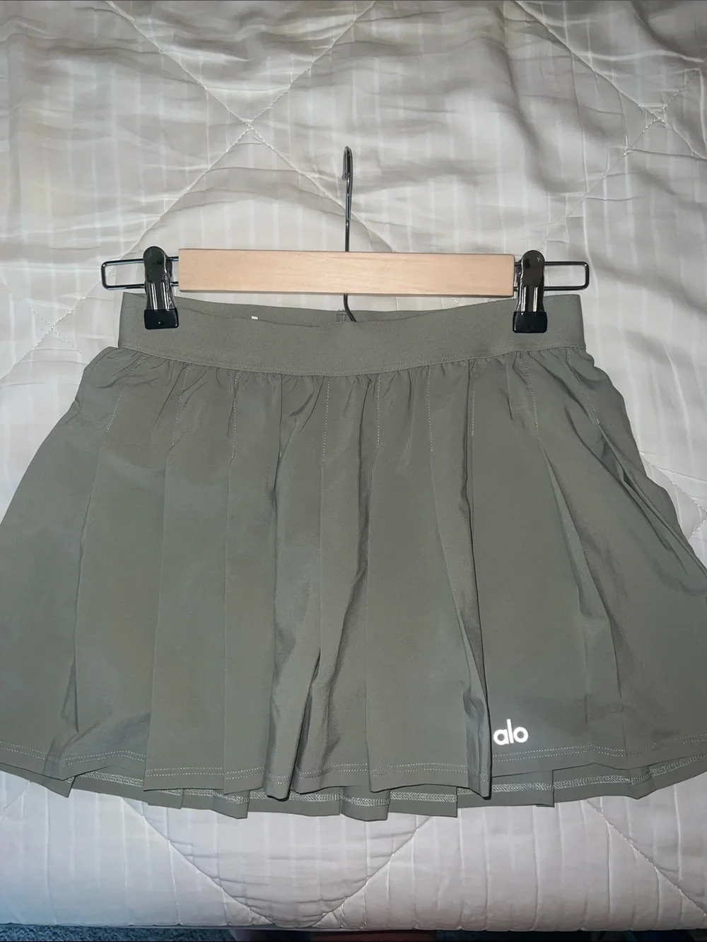 ALO Yoga Sage Green Pleated Tennis Skirt